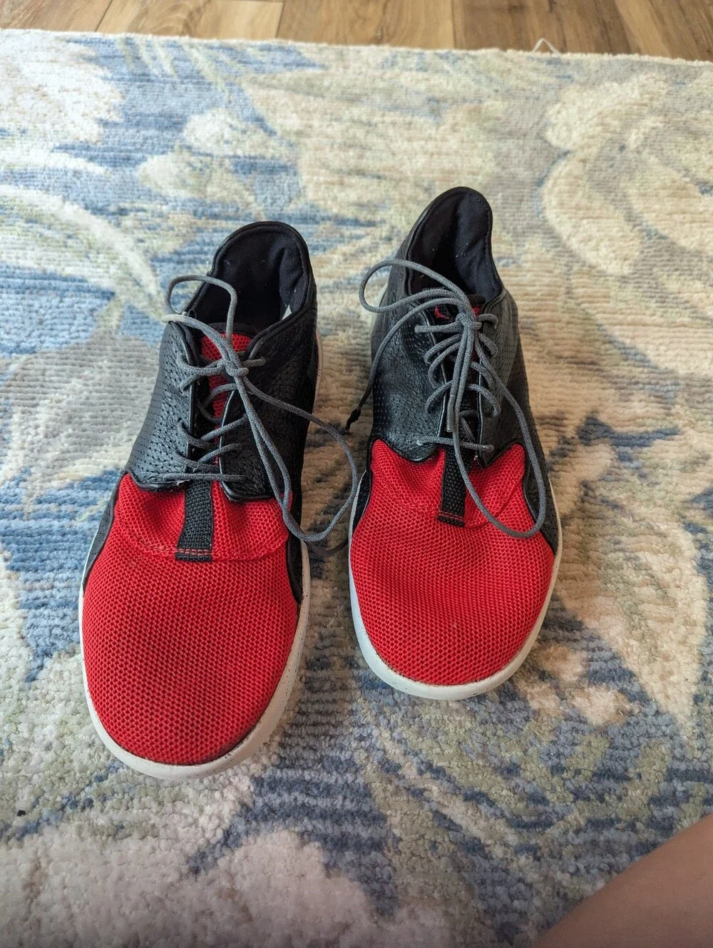 Jordan Men's Red and Black Low-Top Sneakers